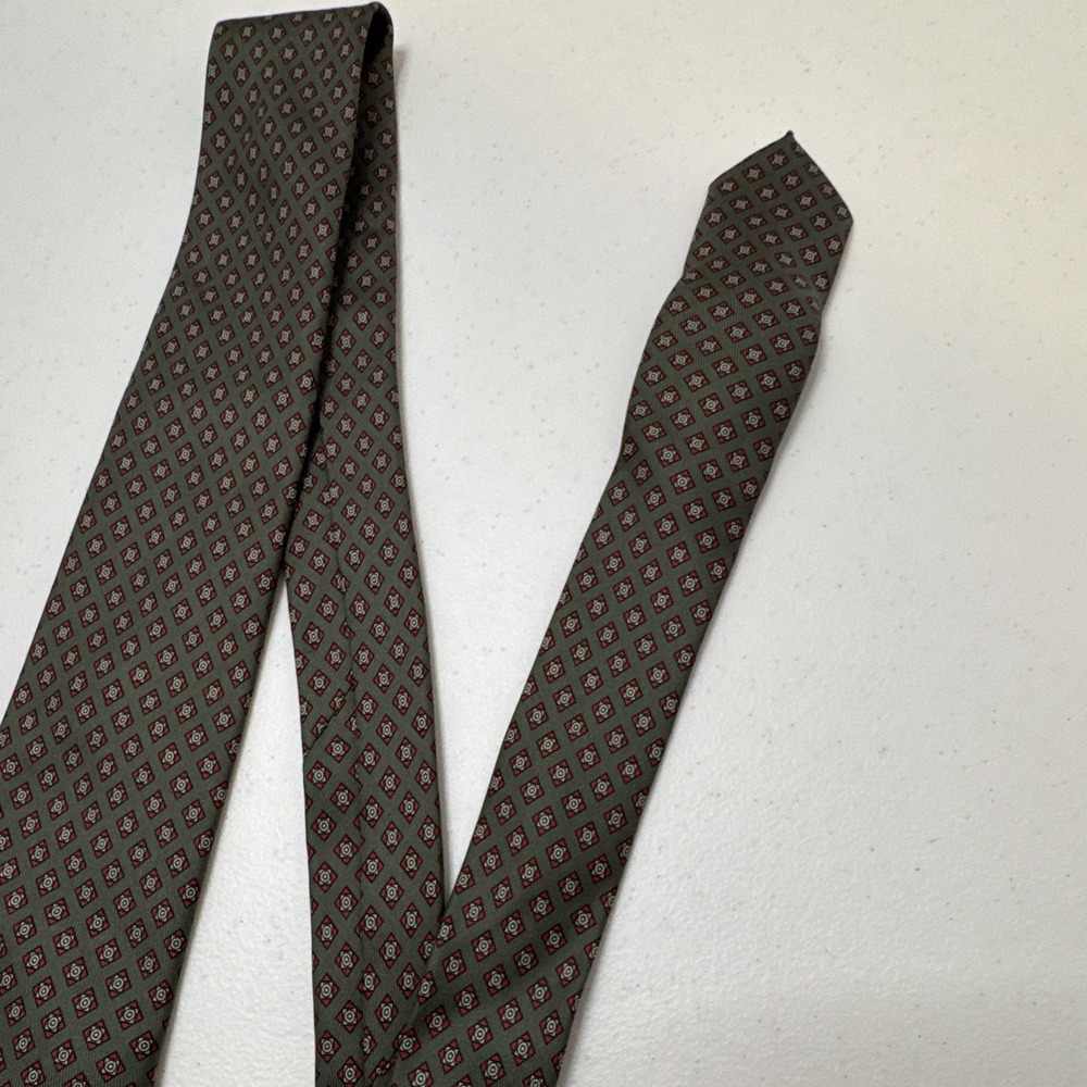 Men's 100% Silk Woven Geometric Pattern Tie, Green Red Black White - Picture 3 of 4